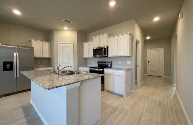 AVAILABLE NOW 3 BEDROOM 2 BATH HOME IN CLEBURNE Gallery 3