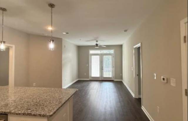 Special Offer! Submit your application before August 31, while supplies last for a rental rate of $1,400 per month for a 18 month lease!!! Gallery 4