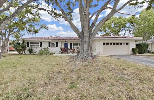 1701 LAURIE LANE photos photos