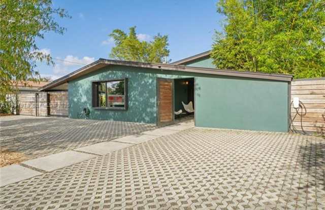 4315 SW 97th Ct MIAMI, FL 33165 photos photos