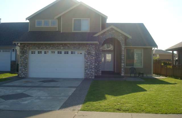 Spacious 4 Bedroom Home in Ferndale! - 2623 Glenmore Street, Ferndale, WA 98248