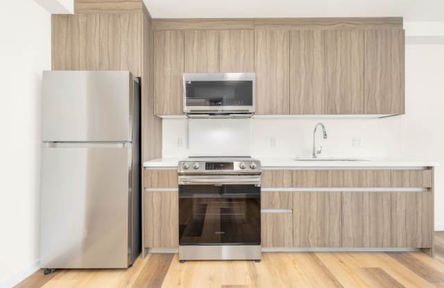 Pet Friendly, Large Luxury Studio at The Park on Ke'eaumoku (Available Oct. 1) Gallery 4