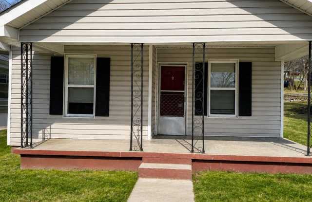 Updated 2 Bedroom Home Just Minutes from Downtown Chattanooga! photos photos