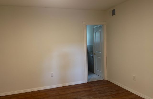 7531 Southeast 147th Place - 1 Gallery 4