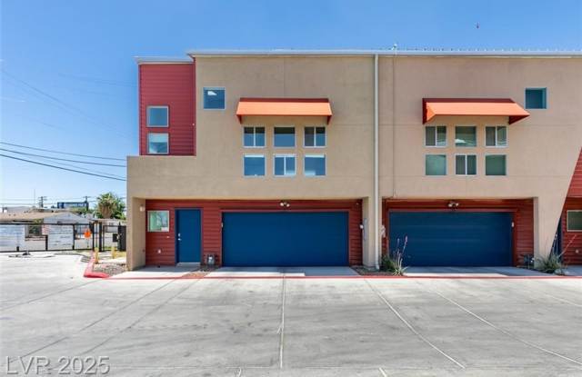 Modern multi-level city loft near the downtown arts district! photos photos