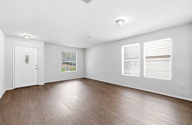 ***MOVE-IN SPECIAL: TWO WEEKS FREE***Beautifully Updated Two-Story Home in Monticello Ranch Gallery 3