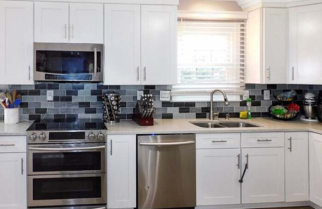 12205 Holm Oak Drive Gallery 2