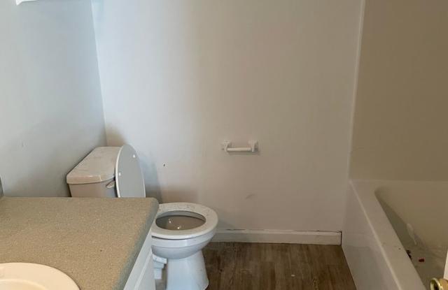 Recently renovated 3/2 on Balkin Rd photos photos