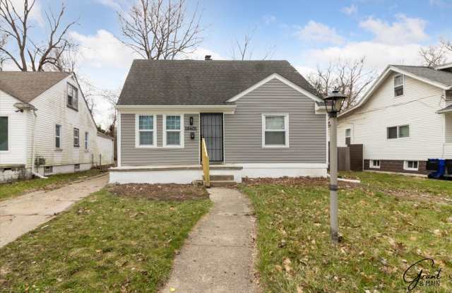 $1400 bungalow photos photos