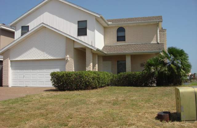 PADRE ISLAND HOME - EXTRA WIDE CANAL! - 13913 Dasmarinas Drive, Corpus Christi, TX 78418