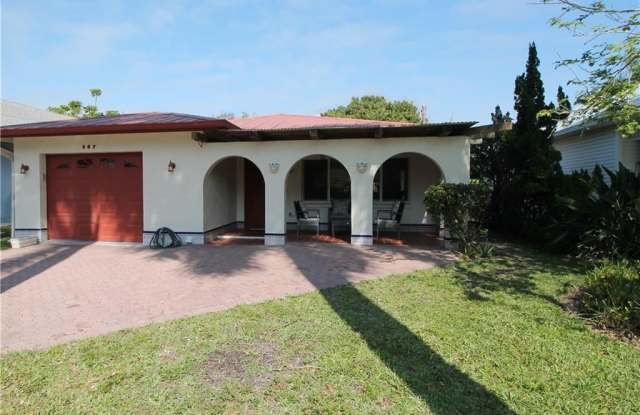 547 91ST AVE N - 547 91st Avenue North, Naples Park, FL 34108