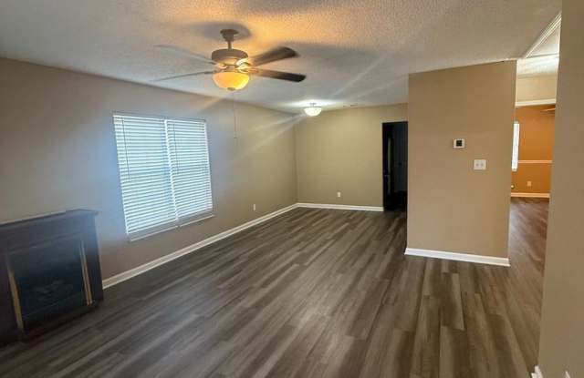 2 Bed 2 Bath Home Near Cherry Park photos photos 2 Bed 2 Bath Home Near Cherry Park photos photos