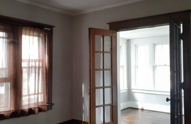 175 Delaware St LOWER - 175 Delaware Street, Tonawanda, NY 14150