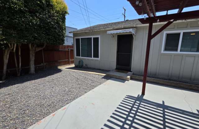 2039 Thomas Avenue - 2039 Thomas Avenue, San Diego, CA 92109