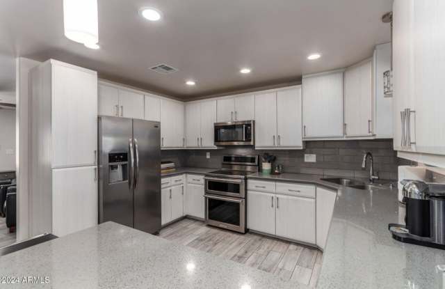 AMAZING ASU HOUSE IN GREAT STUDENT AREA photos photos