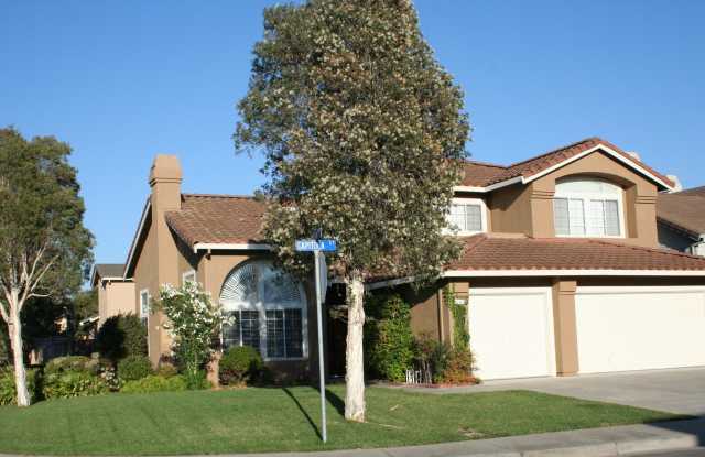 Executive 5 BR / 3 BA Bay Colony (Union City) Home For Rent - 32451 Capitola Court, Union City, CA 94587