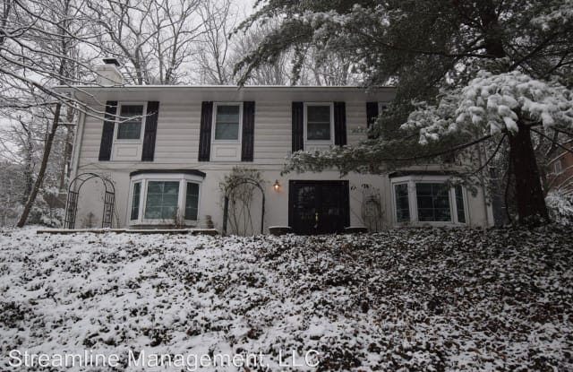 2643 S Arlington Ridge Rd - 2643 South Arlington Ridge Road, Arlington, VA 22202