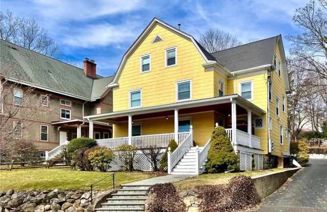 35 Lexington Avenue - 35 Lexington Avenue, Greenwich, CT 06830