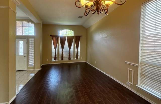 4340 Pearl Court Gallery 3