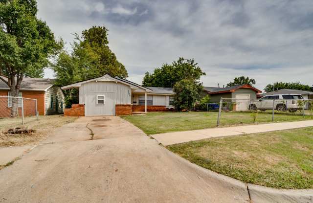 3 Bedroom 1.5 Bathroom w/ Extra Garage Converted Room photos photos 3 Bedroom 1.5 Bathroom w/ Extra Garage Converted Room photos photos
