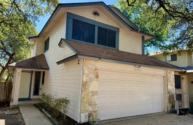 WALKING DISTANCE TO ELEMENTARY SCHOOL - WELL MAINTAINED HOME photos photos