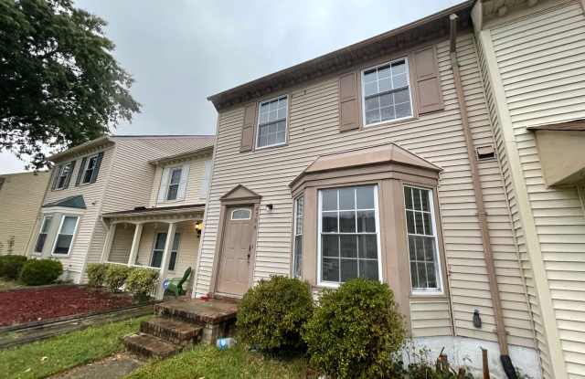 3 bedroom townhome! Fenced backyard. photos photos