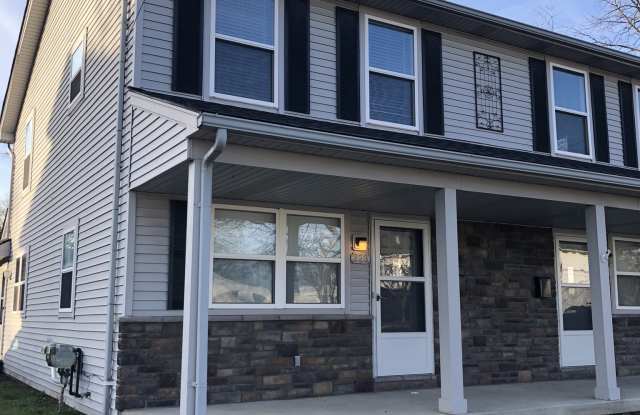 323 Pine St - 323 Pine Street, Rochester, MI 48307