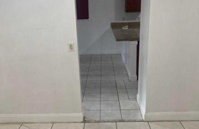 663 White Water Dr, West Palm Beach, FL 33413 Gallery 4