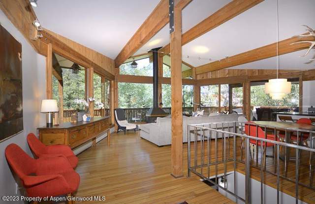 309 Mountain Laurel Drive Gallery 4