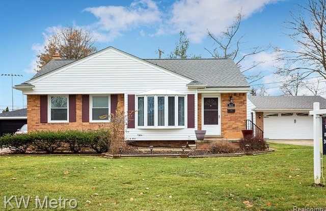 3655 ROCKINGHAM Road - 3655 Rockingham Road, Royal Oak, MI 48073
