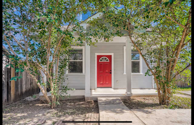 Updated home only 10 minutes to downtown! Gallery 3