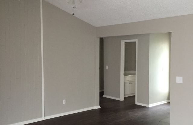 10441 Glascow Dr Gallery 3