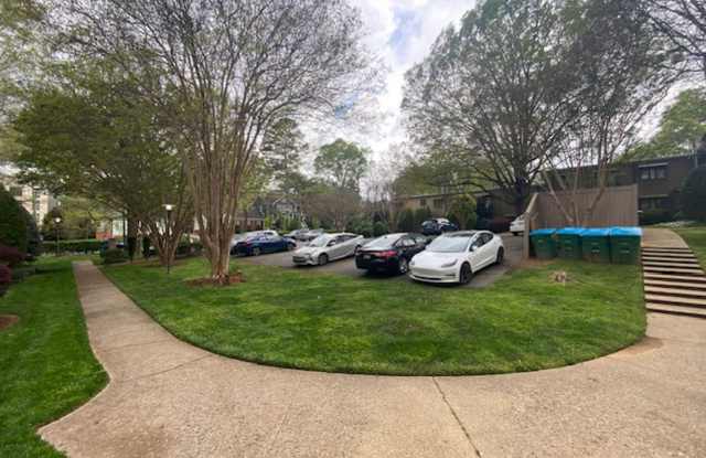 The Grove -Fully furnished-Utilities Internet Included -Monthly or longer rental Gallery 3