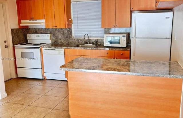 7310 SW 82nd St photos photos