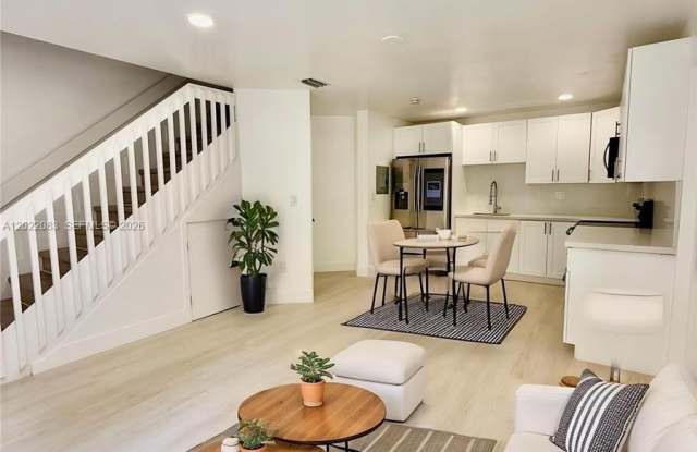 2652 SW 34th Ave photos photos