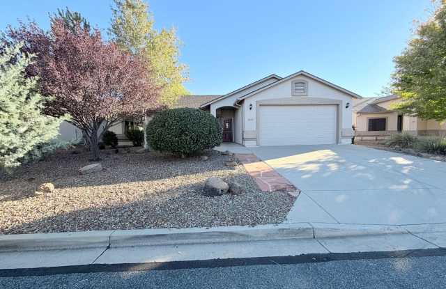 Freshly Updated 3-Bedroom, 2-Bath Home – Pet Friendly! Gallery 1