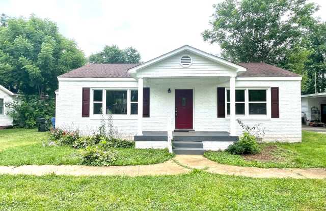 Charming 3 bed 1 bath home in Athens City Gallery 1