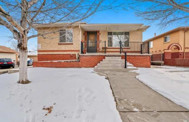 Gorgeous 2 Bedroom home close to Sloan's Lake and Downtown! photos photos