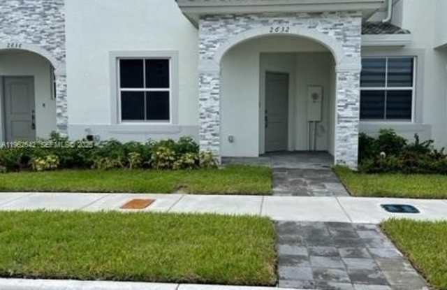 2632 SE 19 photos photos