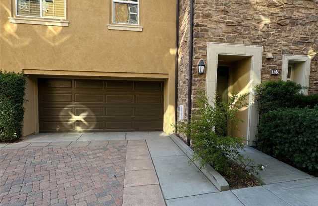 128 Roadrunner Gallery 3