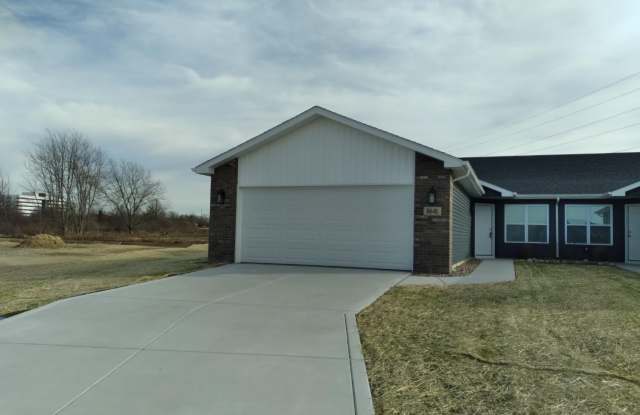 8641 Madison Street - 8641 Madison Street, Merrillville, IN 46410