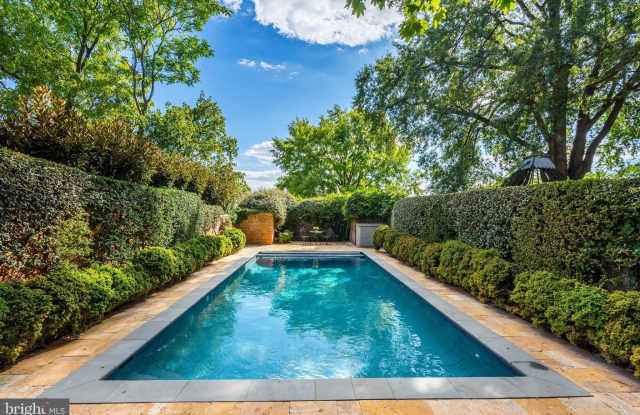 3306 R STREET NW photos photos