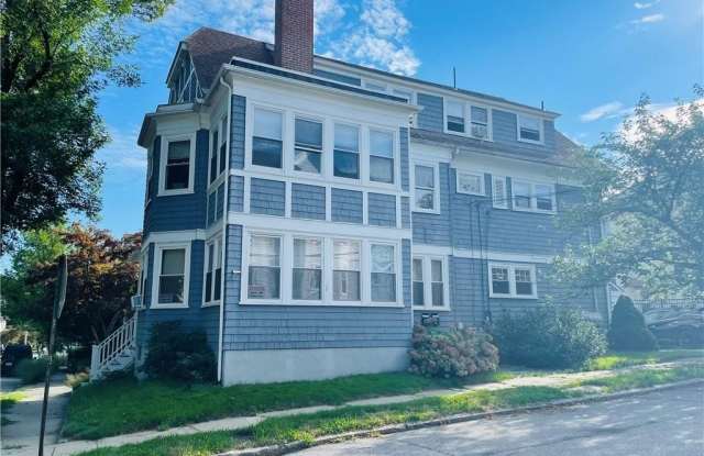 460 Morris Avenue Gallery 1