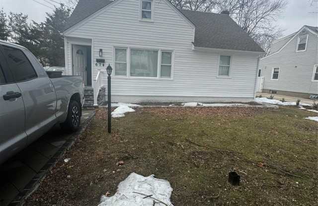 674 Winthrop Drive photos photos