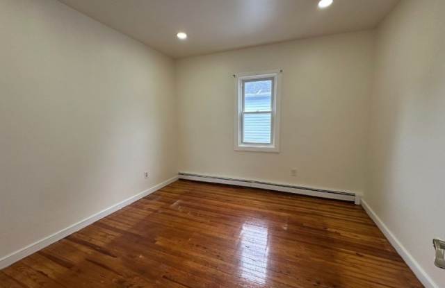 322 Ohio St Gallery 4