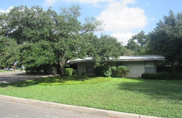 107 El Rancho Way - 107 El Rancho Way, San Antonio, TX 78209