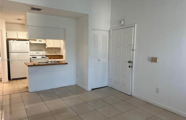 18308 NW 68th Ave photos photos