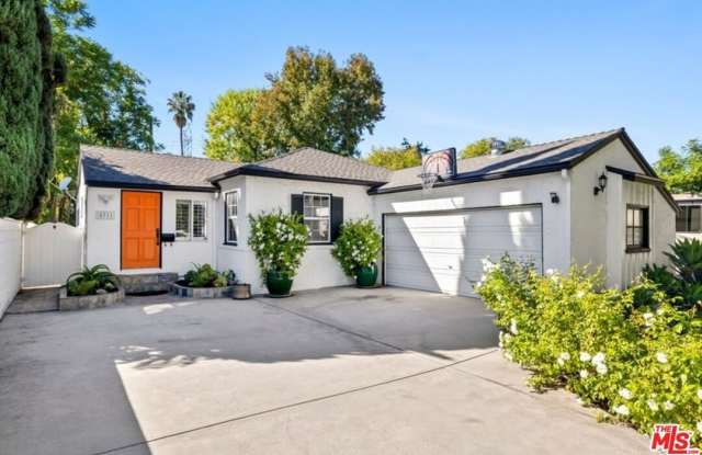 5711 Rhea Ave photos photos