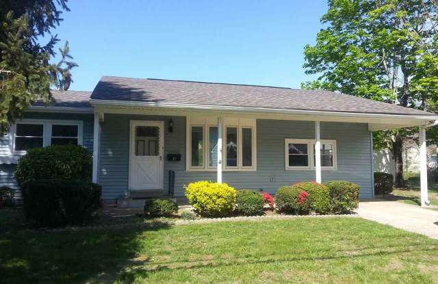 81 W Laurel Dr - 81 West Laurel Drive, Somers Point, NJ 08244