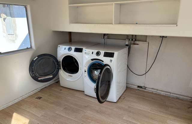 3/2 Single Family Home close to UCSB Gallery 4
